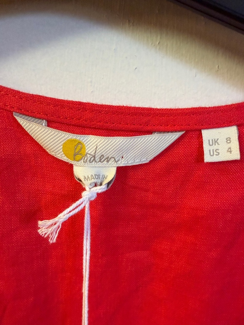 Boden Linen Coral-Red Puff-Sleeve V-Neck Button-Front Top - Picture 6 of 10